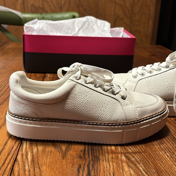 Vince Camuto White Lace Up Type Shoes Style VC-Randay Bright White Size 7.5M - Picture 8 of 12